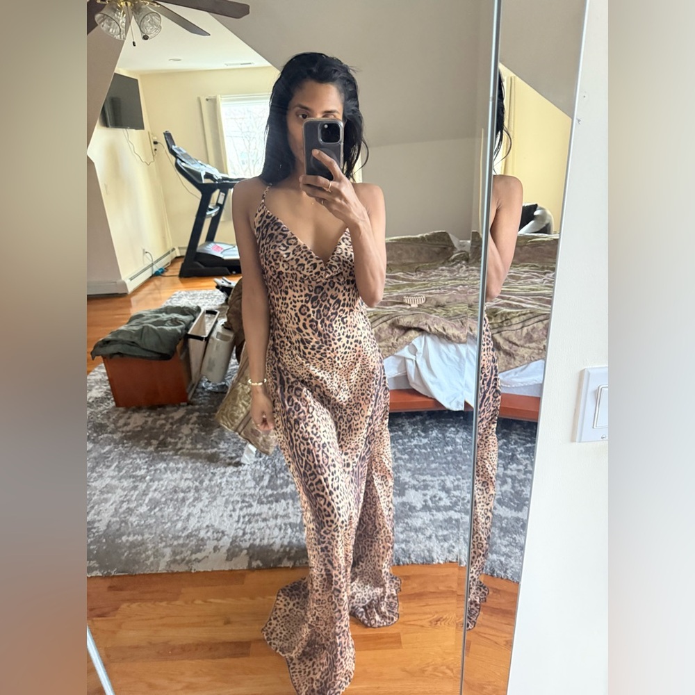 KOIR Elegant Leopard Print Maxi Dress Ronny kobo Like - Picture 4 of 6
